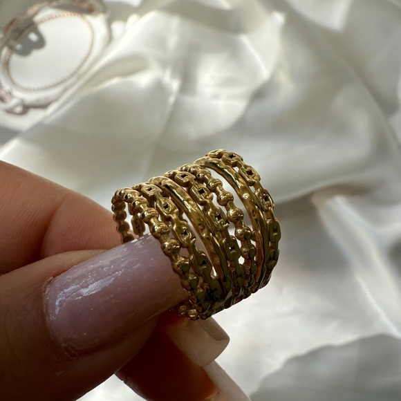 Sprial ring 
Adjustable ring 
Gold Plated Stainless Steel Ring - Picture 16 of 17